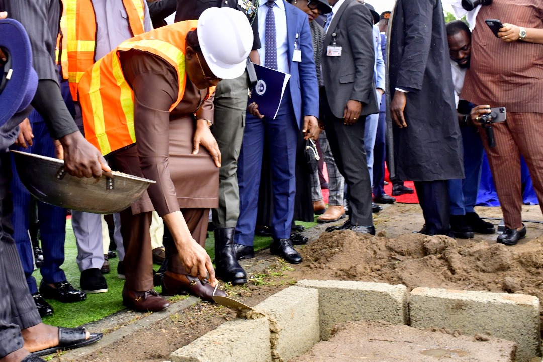 Gov. Otu performs groundbreaking for Cross River Railway project