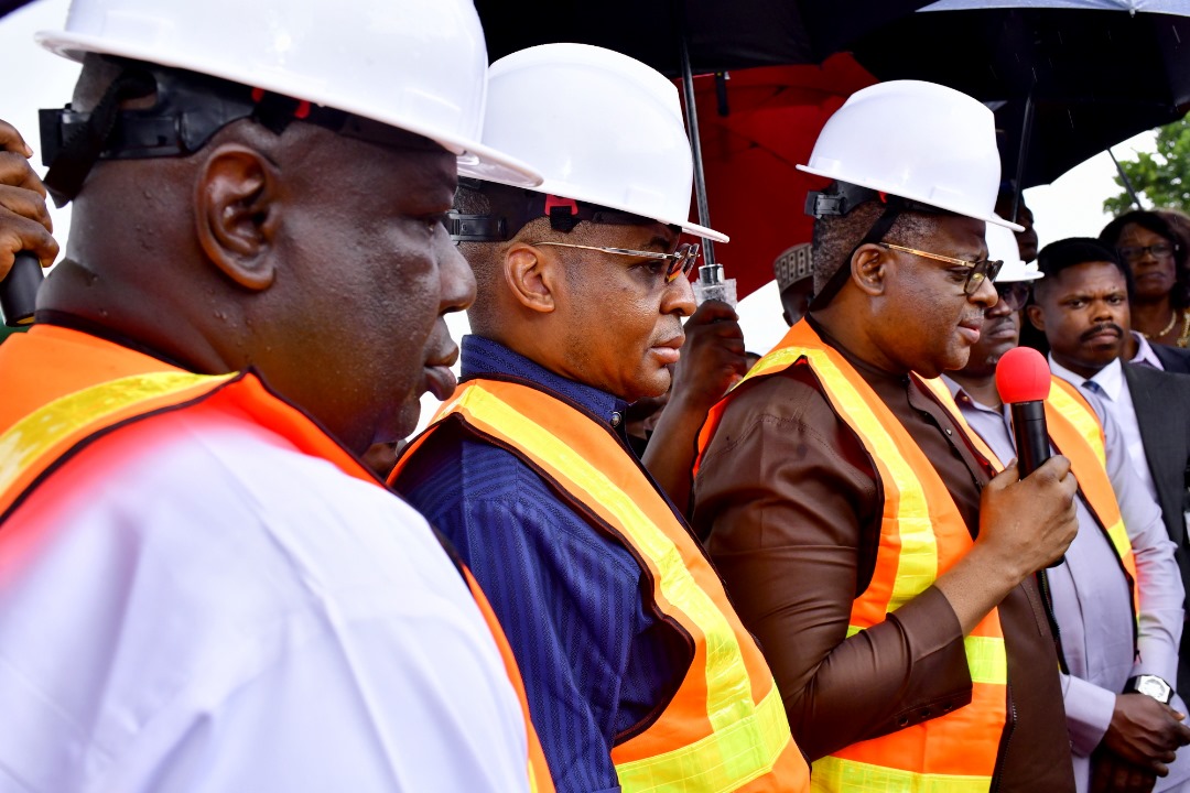 Gov. Otu performs groundbreaking for Cross River Railway project